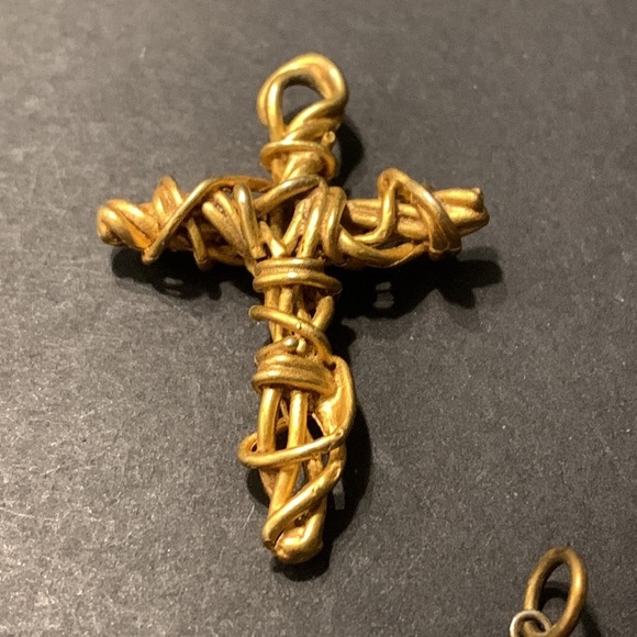 ♥️ Sale 3for$15! Gold tone and silver tone religious pendants - Picture 2 of 7